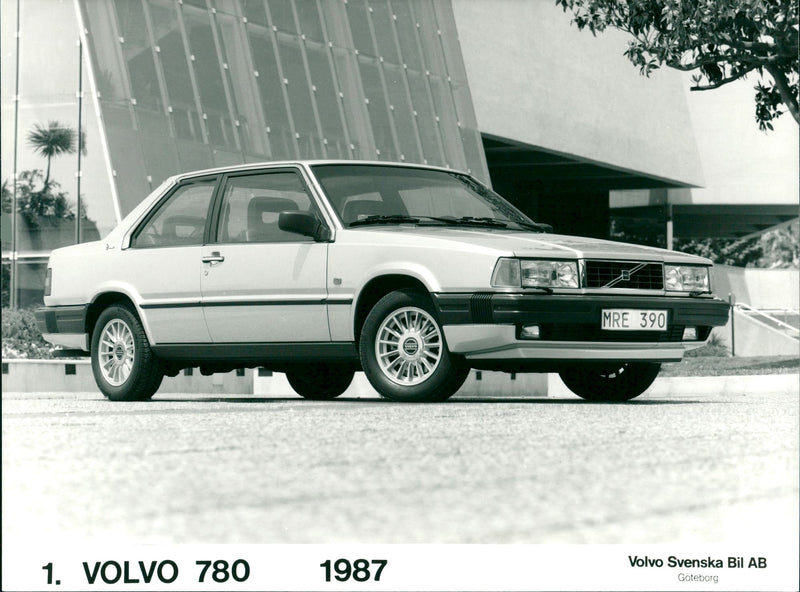 Volvo 780 1987 - Vintage Photograph