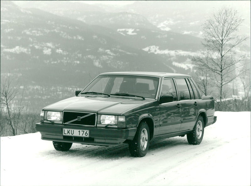 Volvo 740 GLE - Vintage Photograph