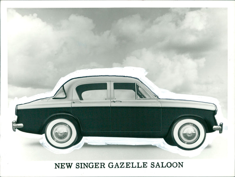 New Singer Gazelle saloon 4D Sedan - Vintage Photograph
