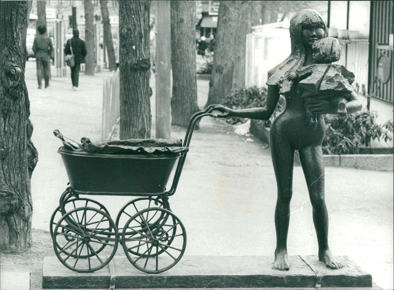 Jannica and the doll wagon - Vintage Photograph