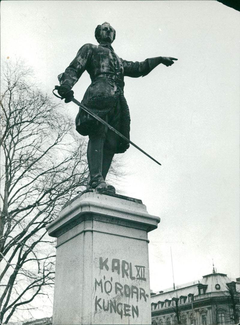 Karl XII's statue vandalized with Doodle "Murder Ark" - Vintage Photograph