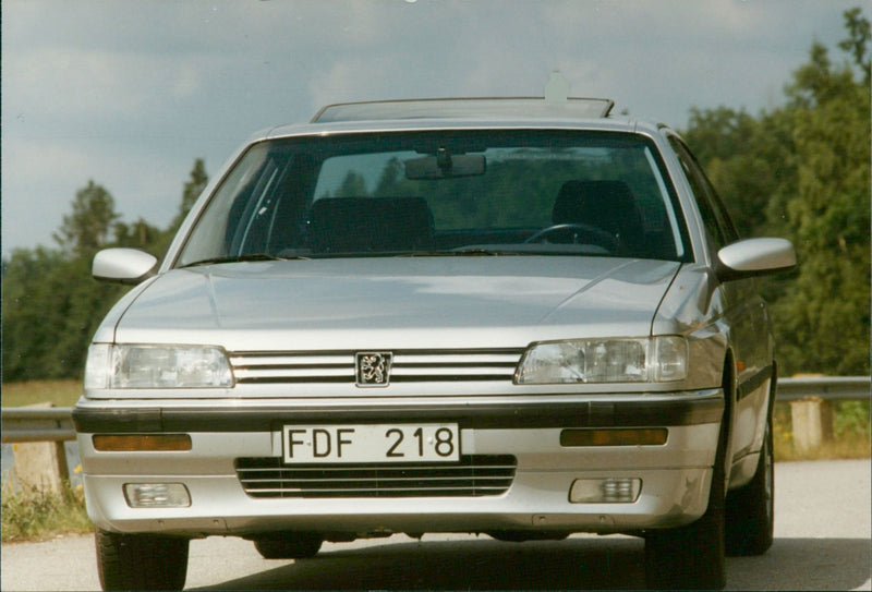 Peugeot 605 - Vintage Photograph