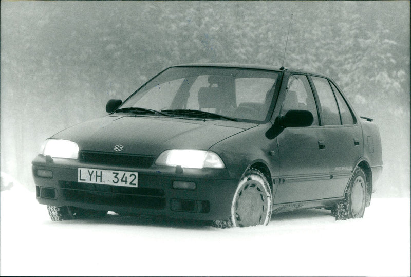 1991 Suzuki Swift GLX 4WD - Vintage Photograph