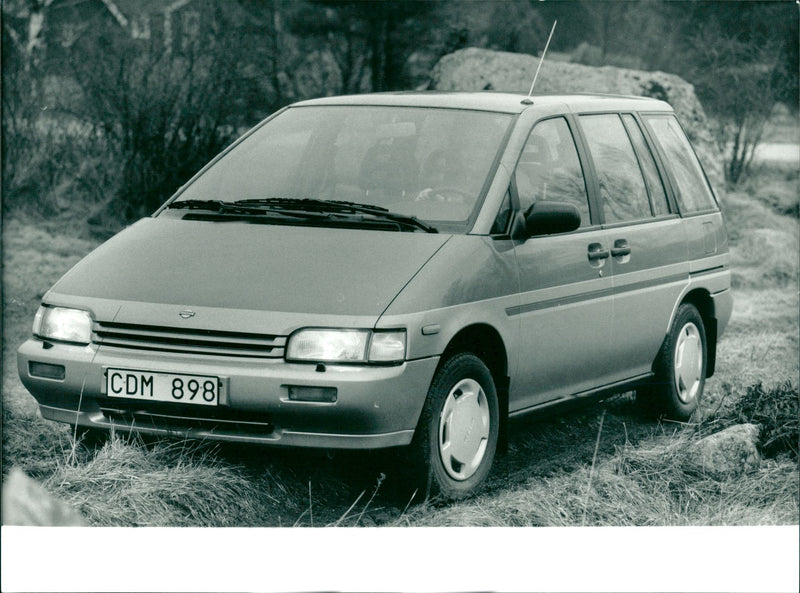 Nissan Prairie 1989. - Vintage Photograph