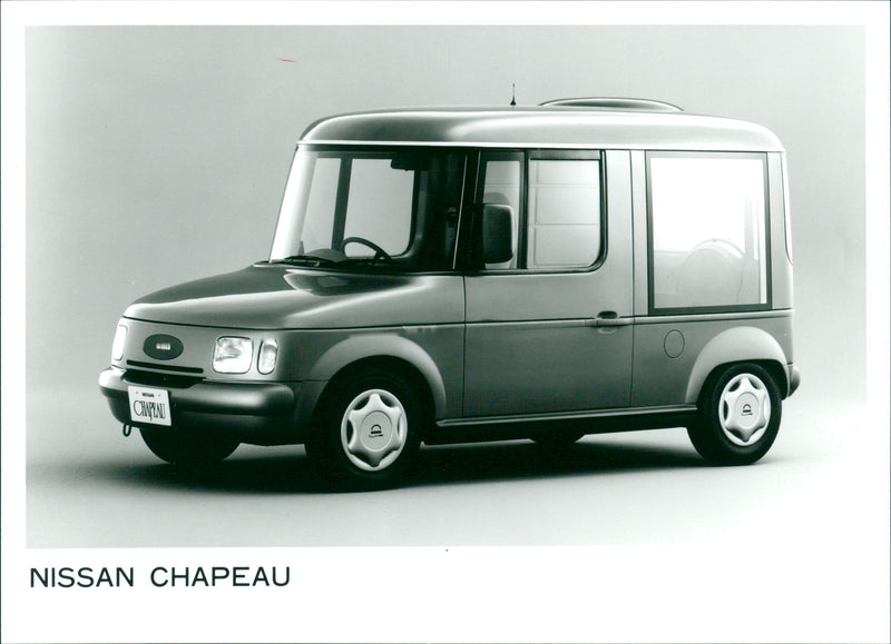 Nissan chapeau '89 - Vintage Photograph