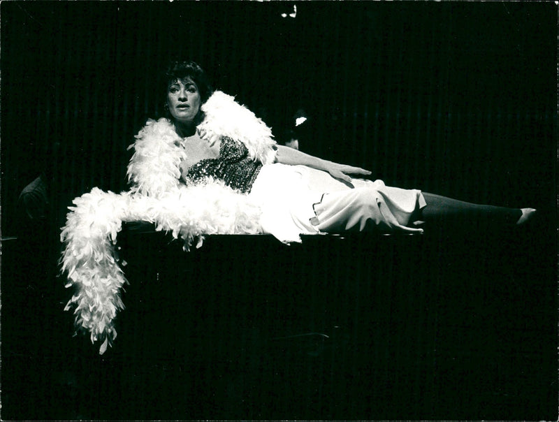 MELECE DAN LINDHE SCALE ASTAR ISTORY EVA SHANDB HENRIKSSON JANERIK SWEDEN - Vintage Photograph