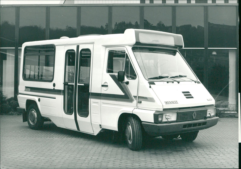 Renault Master City trip - minibus - Vintage Photograph