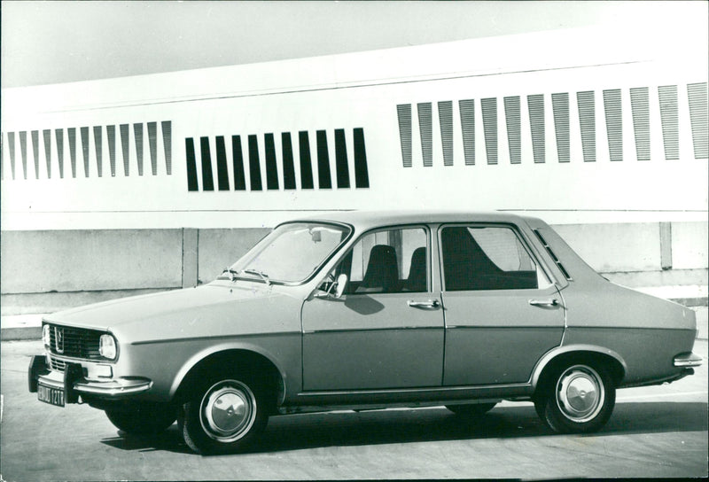 Renault 12 - Vintage Photograph