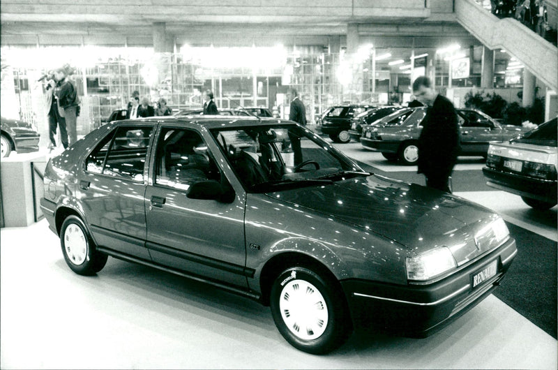 Renault 19 - Vintage Photograph