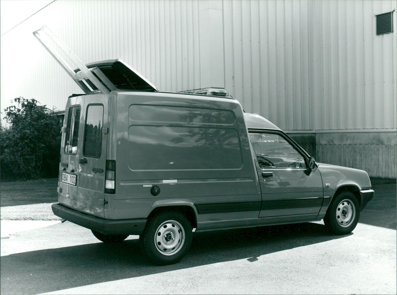 Renault Ekspress - Vintage Photograph