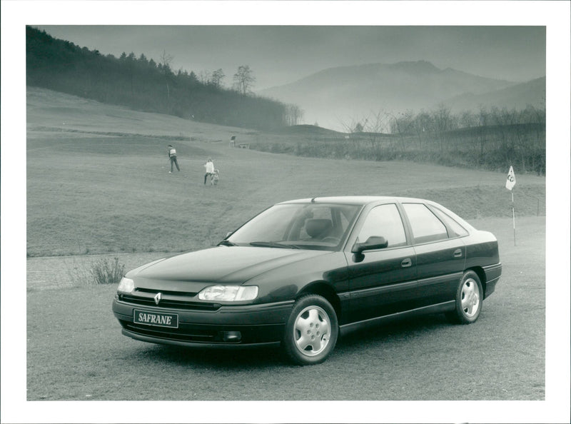 Renault Safrane - Vintage Photograph