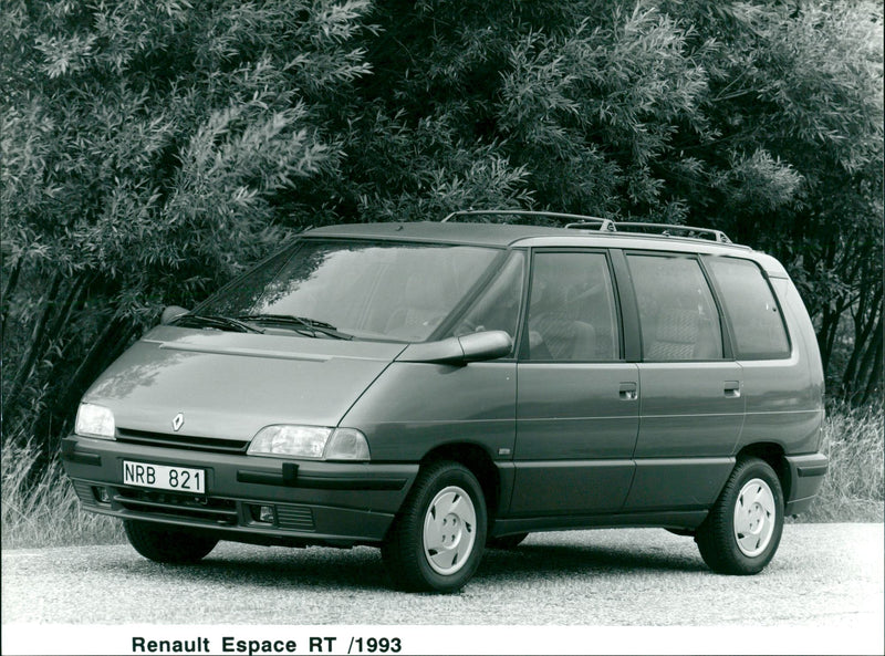 Renault Espace RT - Vintage Photograph