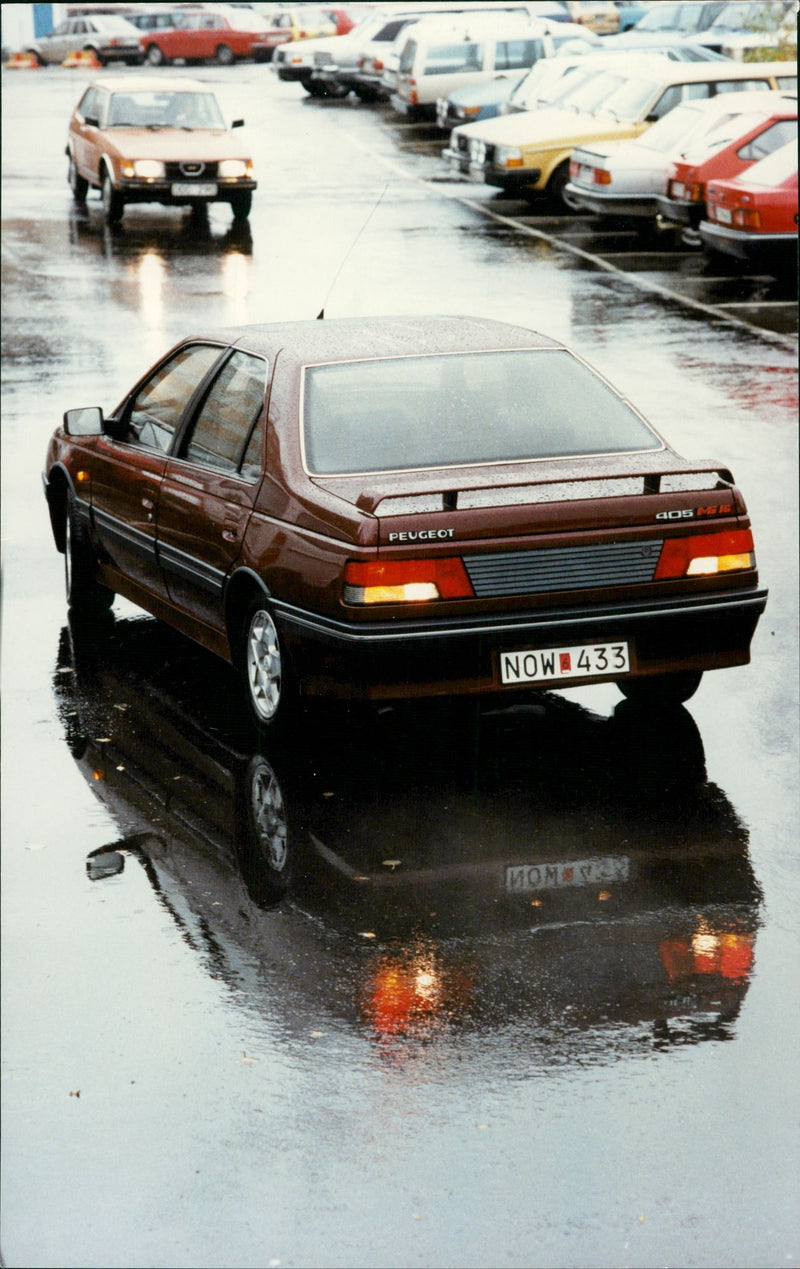 Peugeot 405 - Vintage Photograph