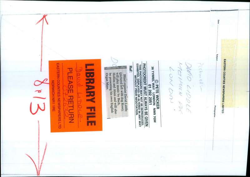 DAVID MUSIC ENGLISH - Vintage Photograph