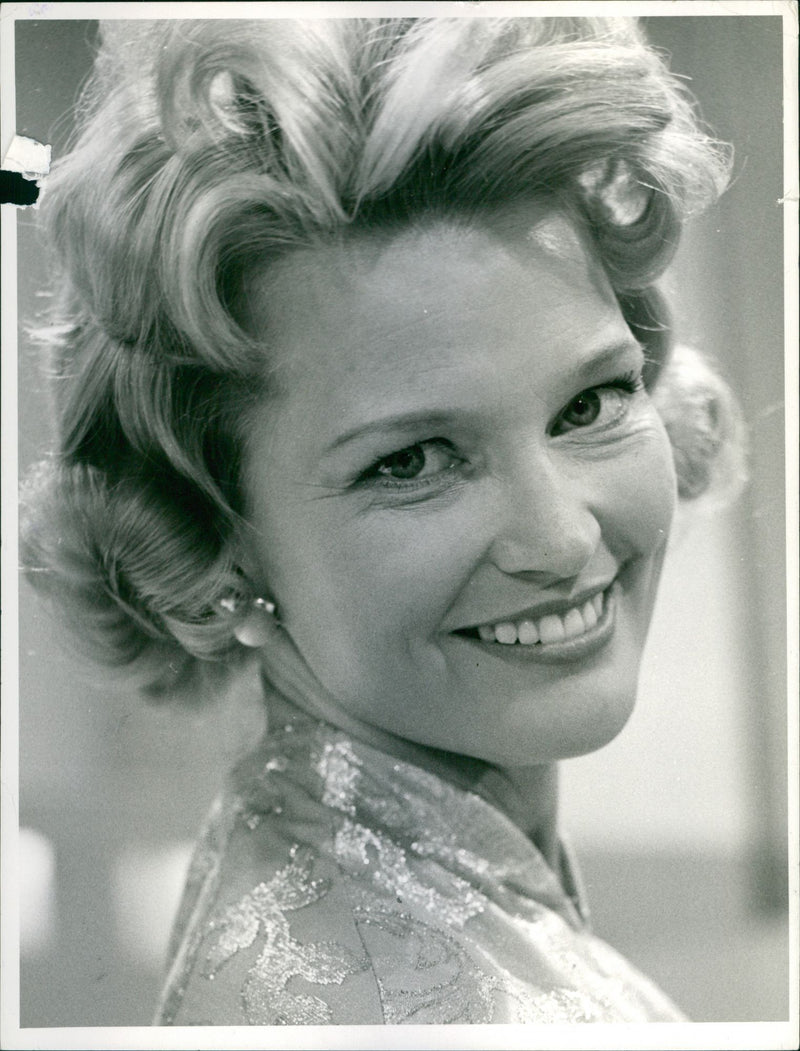 1992 BRITISH SERIES MUSIC JOAN TELEVISION - Vintage Photograph