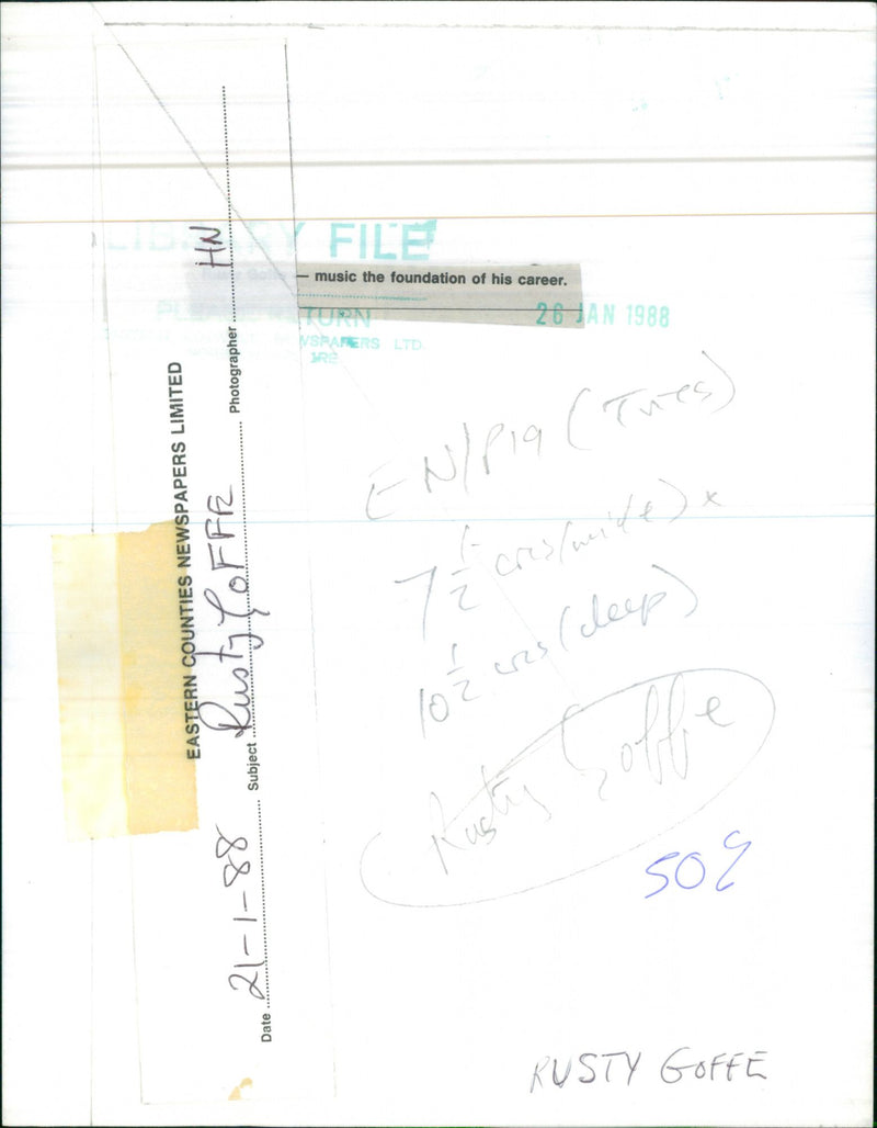 1988 PIA MUSIC CAREER - Vintage Photograph