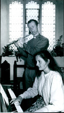 WIFE MUSIC ARTIST PETER - Vintage Photograph