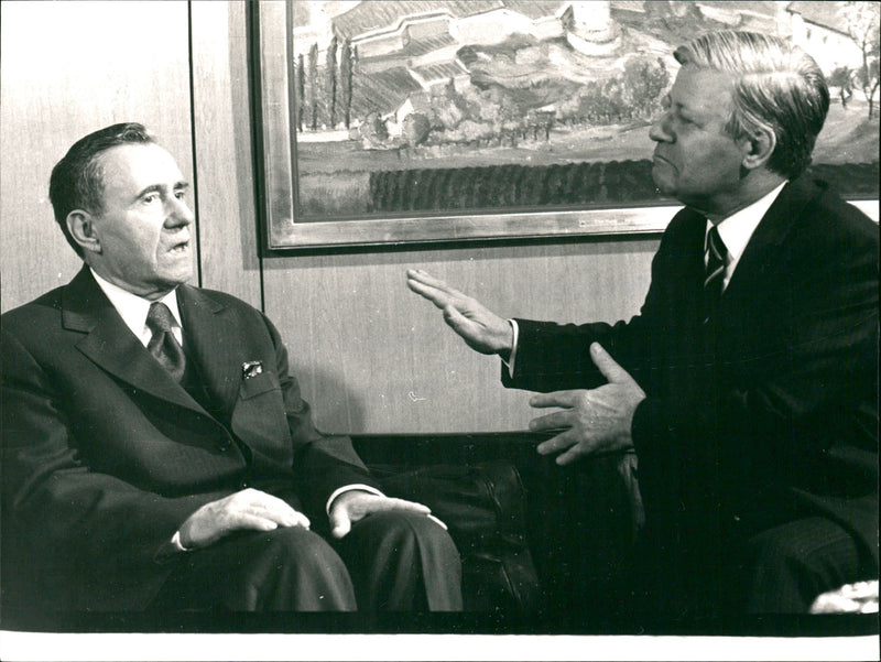 Helmut Schmidt, Politician West Germany together with famous people. - Vintage Photograph