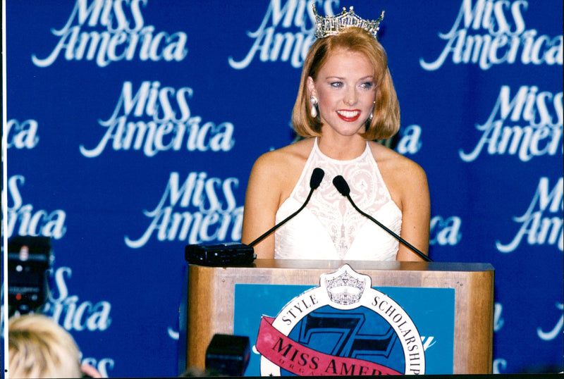 Shawntel Smith Hails Crowned Miss America - Vintage Photograph