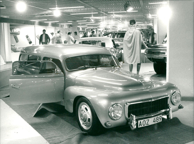 Cars: Volvo Duett - Vintage Photograph