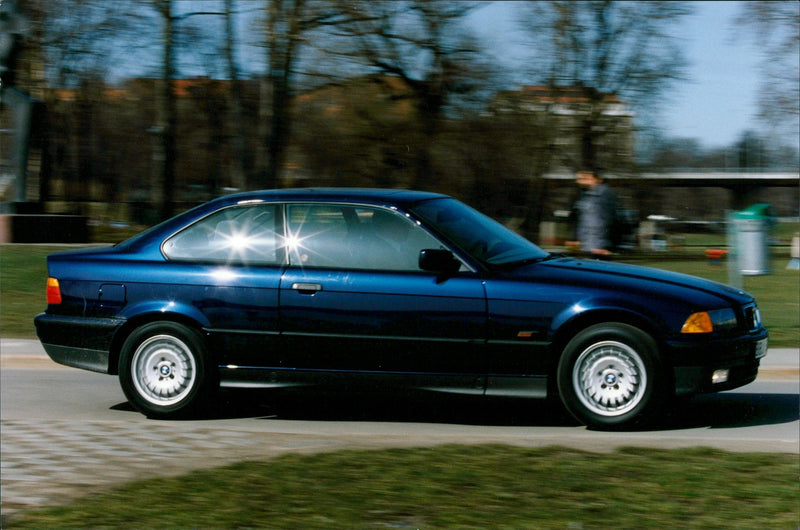 Bmw 325i coupe 1992 - Vintage Photograph