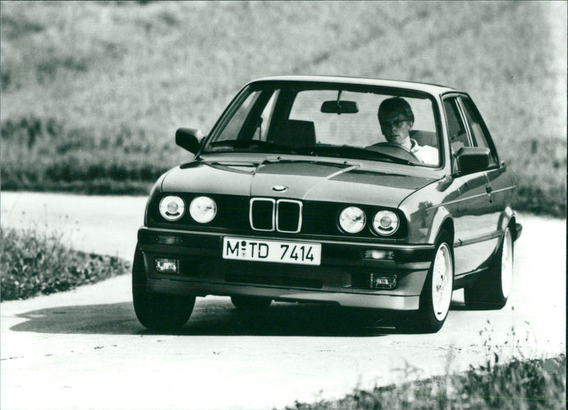 BMW 318 - Vintage Photograph