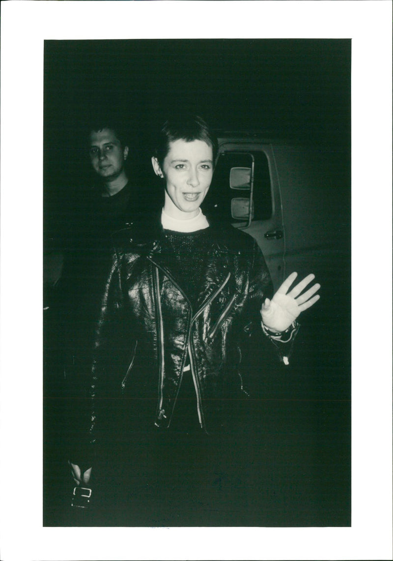 Suzanne Vega, an American singer-songwriter, during the Tibet House Benefit Concert. - Vintage Photograph