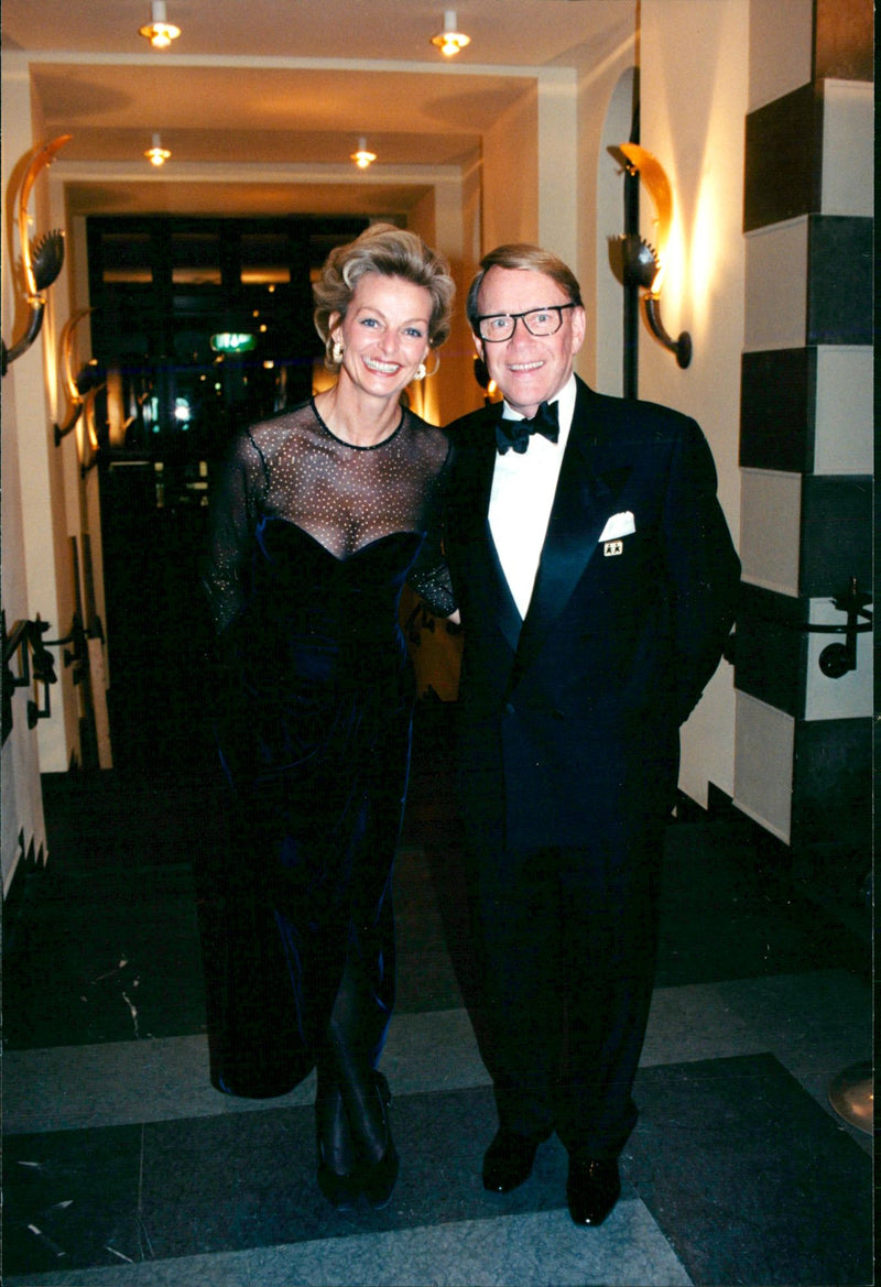 Lennart Swahn with Håkan Hagegårds at the concert hall. - Vintage Photograph