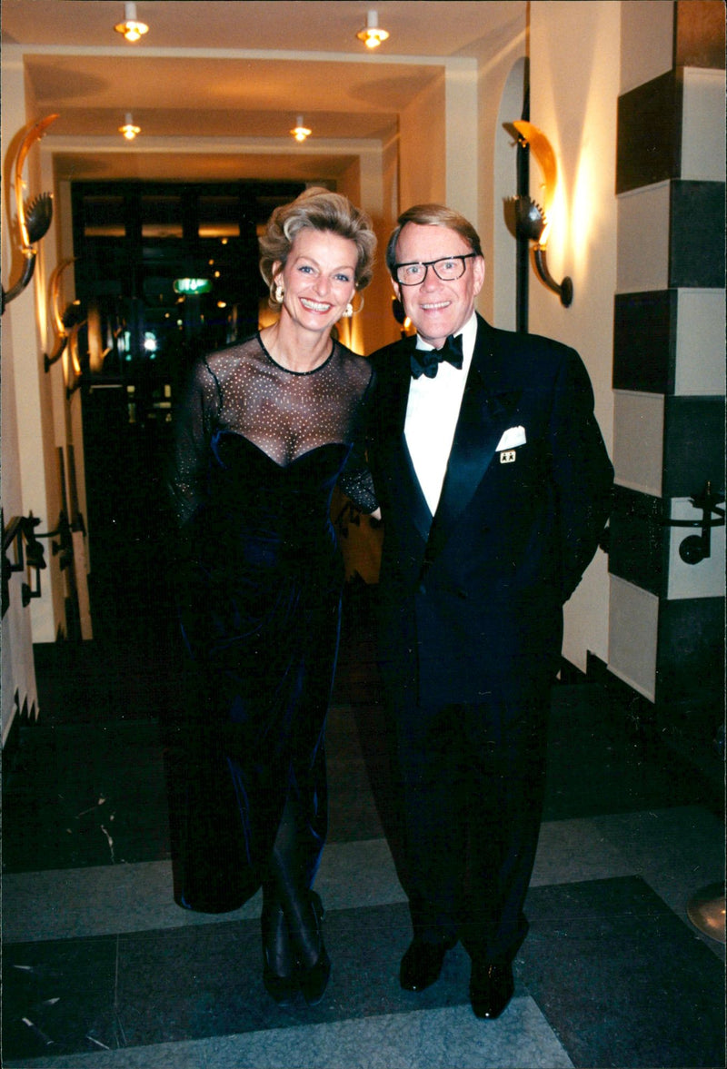 Lennart Swahn with Håkan Hagegårds at the concert hall. - Vintage Photograph