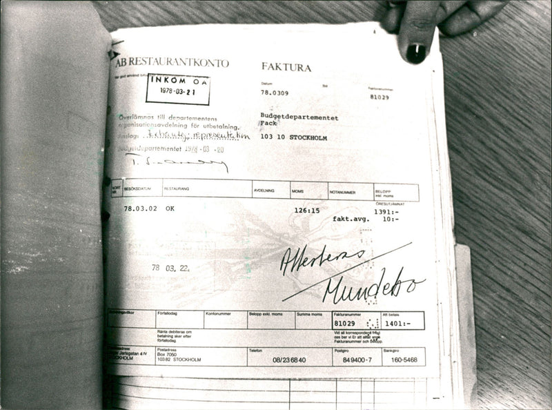 Bill from a restaurant with Ingemar Mundebos signature - Vintage Photograph