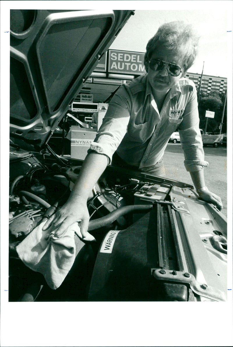 CARS: Wash - Vintage Photograph