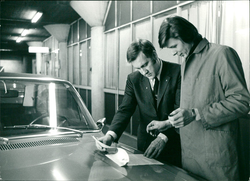 Cars, car hire - Vintage Photograph