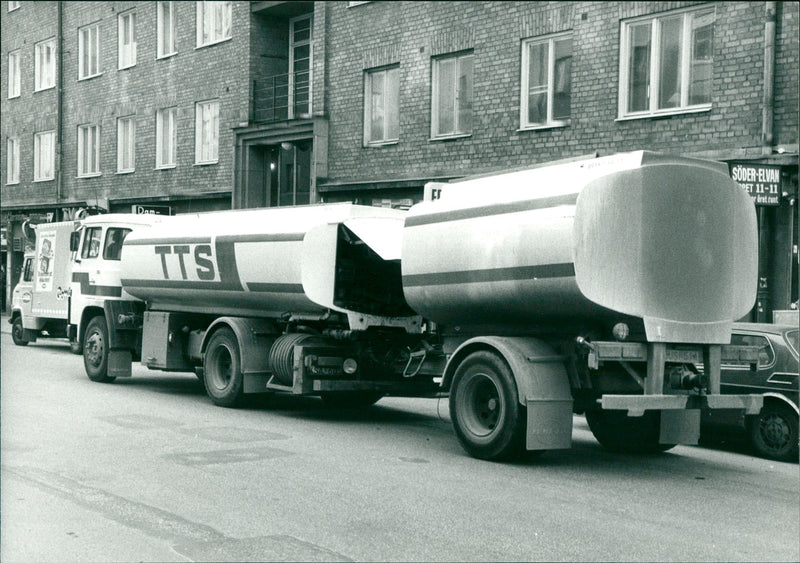 REAL CARS: Tankers - Vintage Photograph