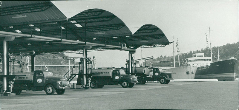 REAL CARS: Tankers - Vintage Photograph