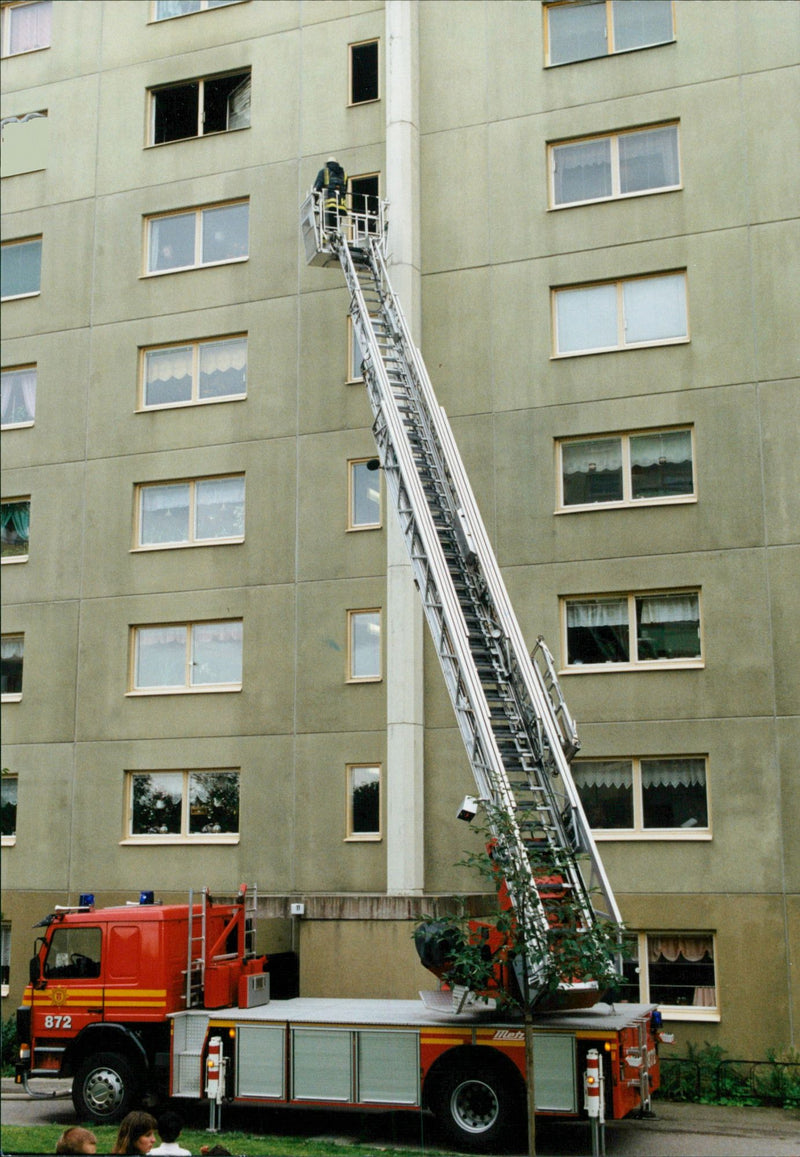 1992 VOLVO SPOT PICA STOCKHOLM SWEDEN CODE BOTHES DANIEL LEIF JANSSON - Vintage Photograph