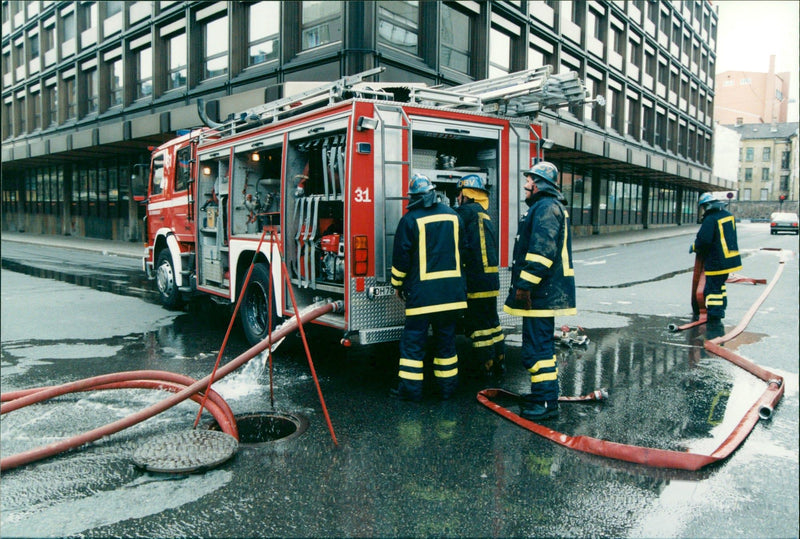 1994 VOLVO SPOT PICA STOCKHOLM SWEDEN CODE BOTHES DANIEL LEIF JANSSON - Vintage Photograph