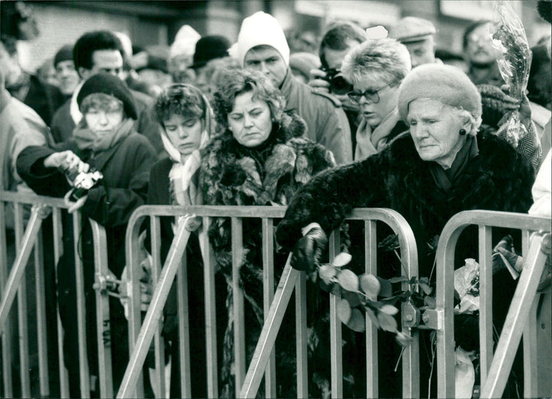 Prime Minister's of Sweden Olof Palme's death - mourners left flowers at the murder place - Vintage Photograph