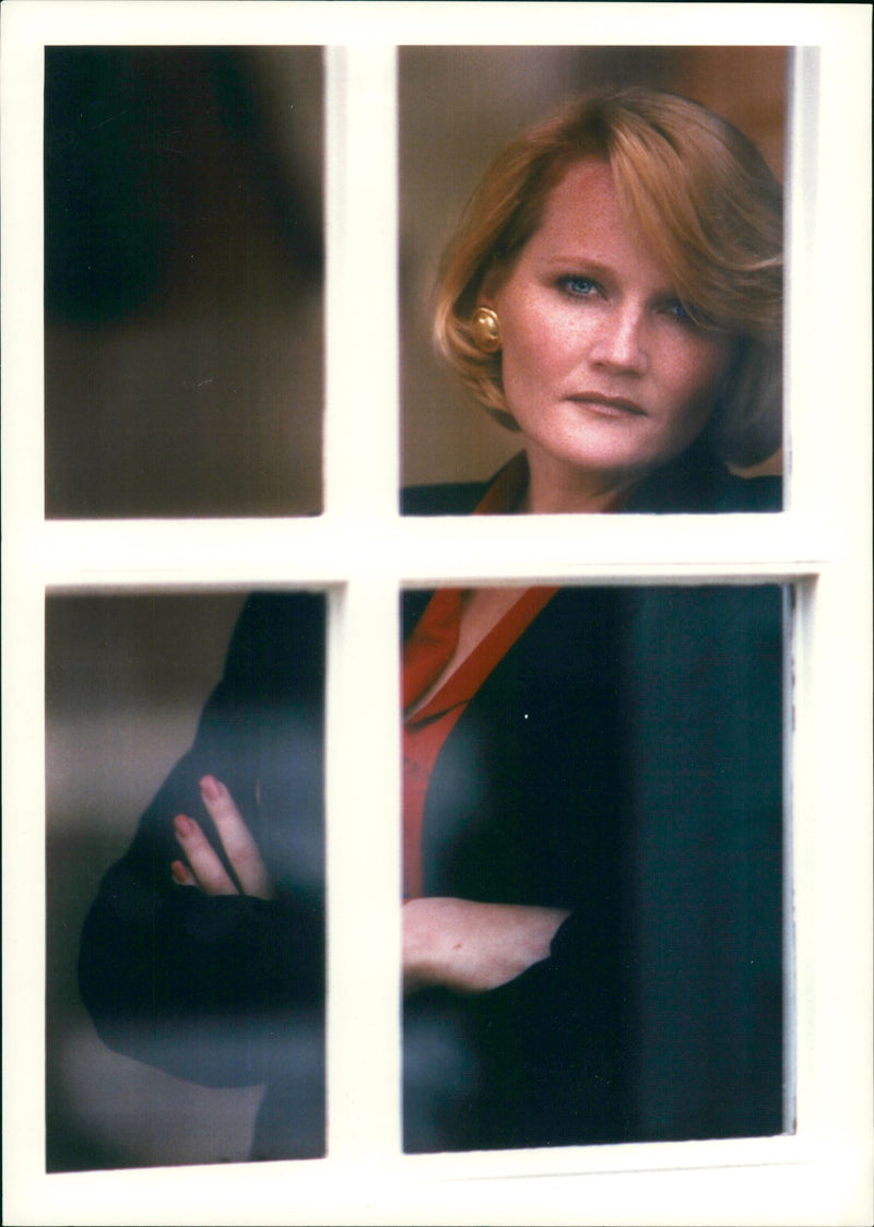 KATHLEEN BELL, WHO WILL TESTIFY IN THE O.J.SIMPSON MURDER TRIAL - Vintage Photograph