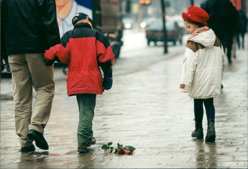 Olof Palme, Swedish Prime Minister. Olof Palmes place of murder at the street of Sveavägen, Stockholm - Vintage Photograph