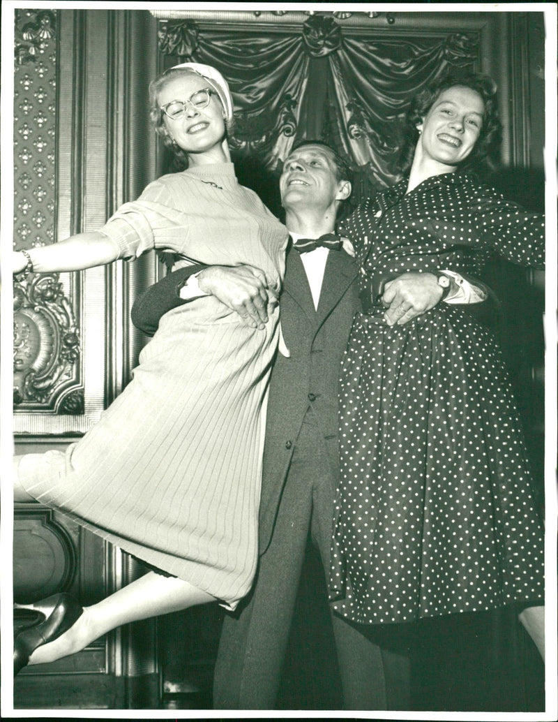 1957 DAGBLADETS HAS LISA FULL BALLET WHICH CONFLICT SVENSKA AND BACHT OPERA - Vintage Photograph