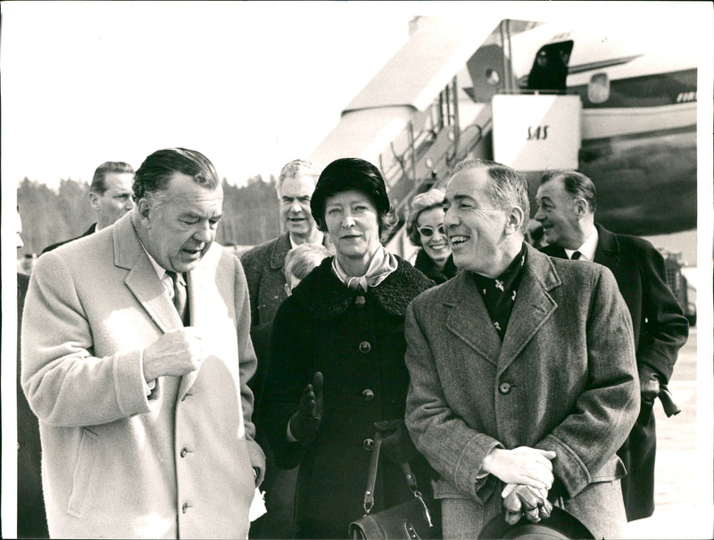 Prince Bertil and oncoming US Ambassador couple Graham Parsons at Arlanda. - Vintage Photograph