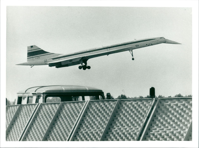 FLY Concorde - Vintage Photograph