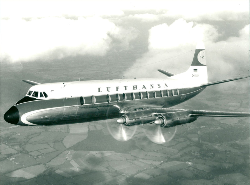 Vickers V-814 Viscount - Vintage Photograph