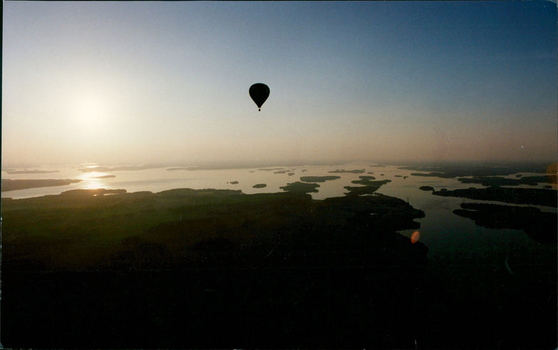 Hot air balloon - Vintage Photograph
