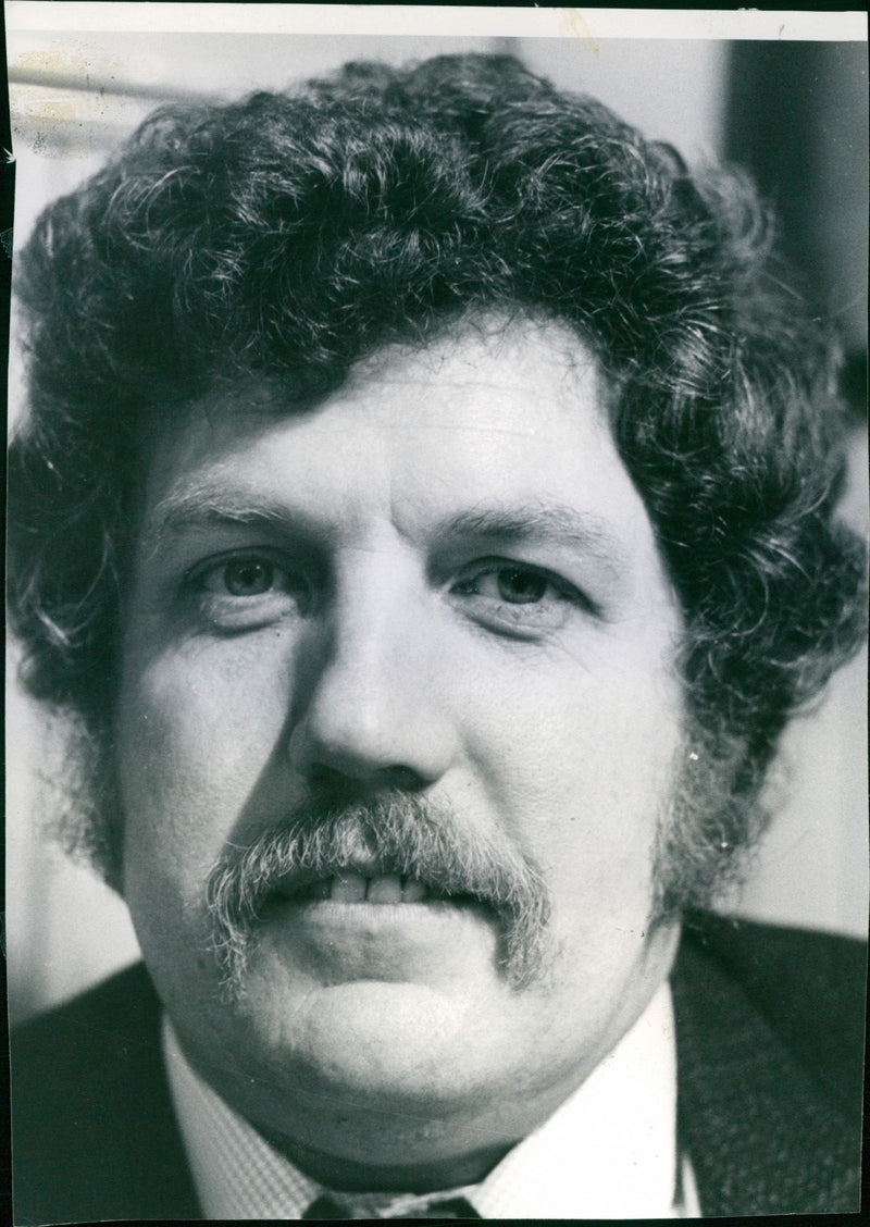 1982 WELL BRITISH WRITER - Vintage Photograph