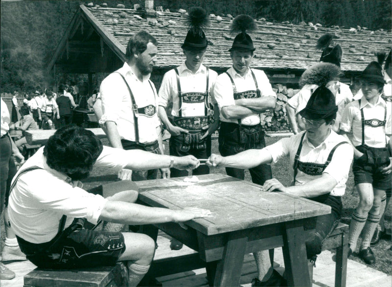 REAL: FINGER CROCK - Vintage Photograph