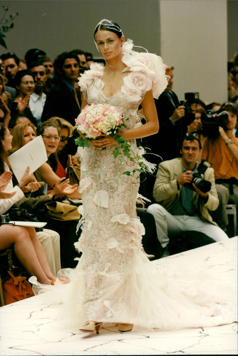 Wedding dresses by Emmanuel Ungaros - Vintage Photograph