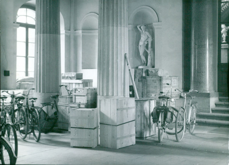 Foreign Ministry's pompous entrance hall - Vintage Photograph