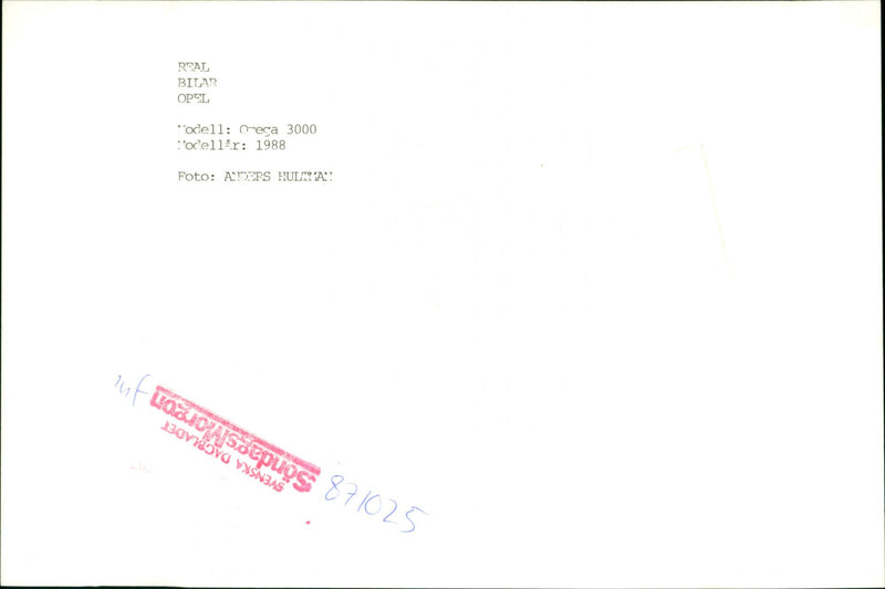 The cars: Opel Omega 3000 1988 - Vintage Photograph