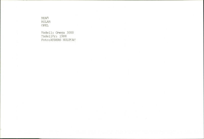 The cars: Opel Omega 3000 1988 - Vintage Photograph